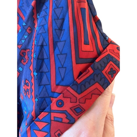 NWT Lucky Brand Red Blue Geometric VNeck Blouse Silk ShortSleeve Large - Picture 4 of 9